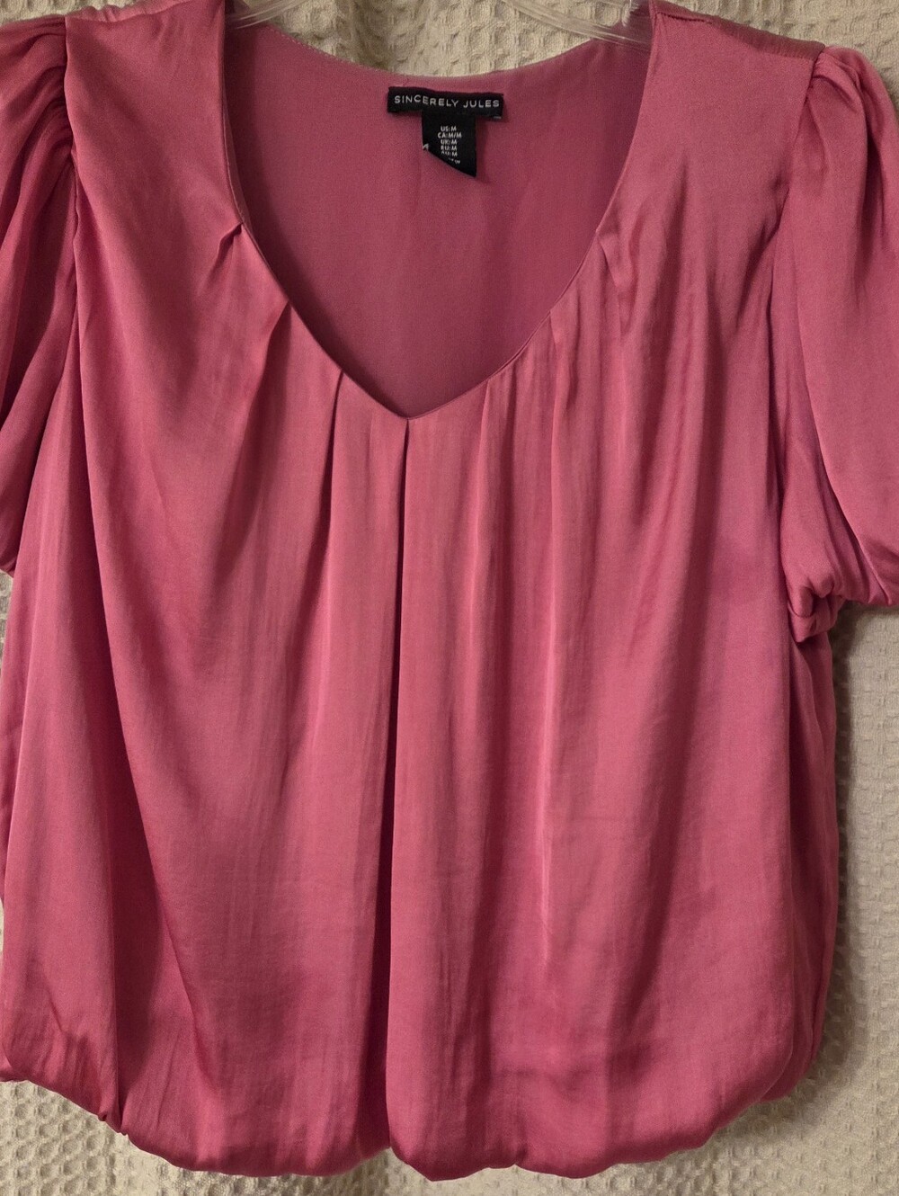 Sincerely Jules women’s blouse (size Medium), Bright Pink